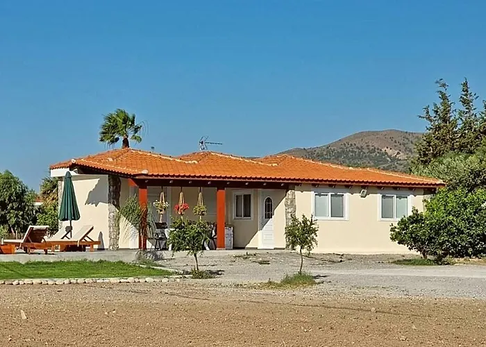 Luna Rossa Beachhouse , Gennadi