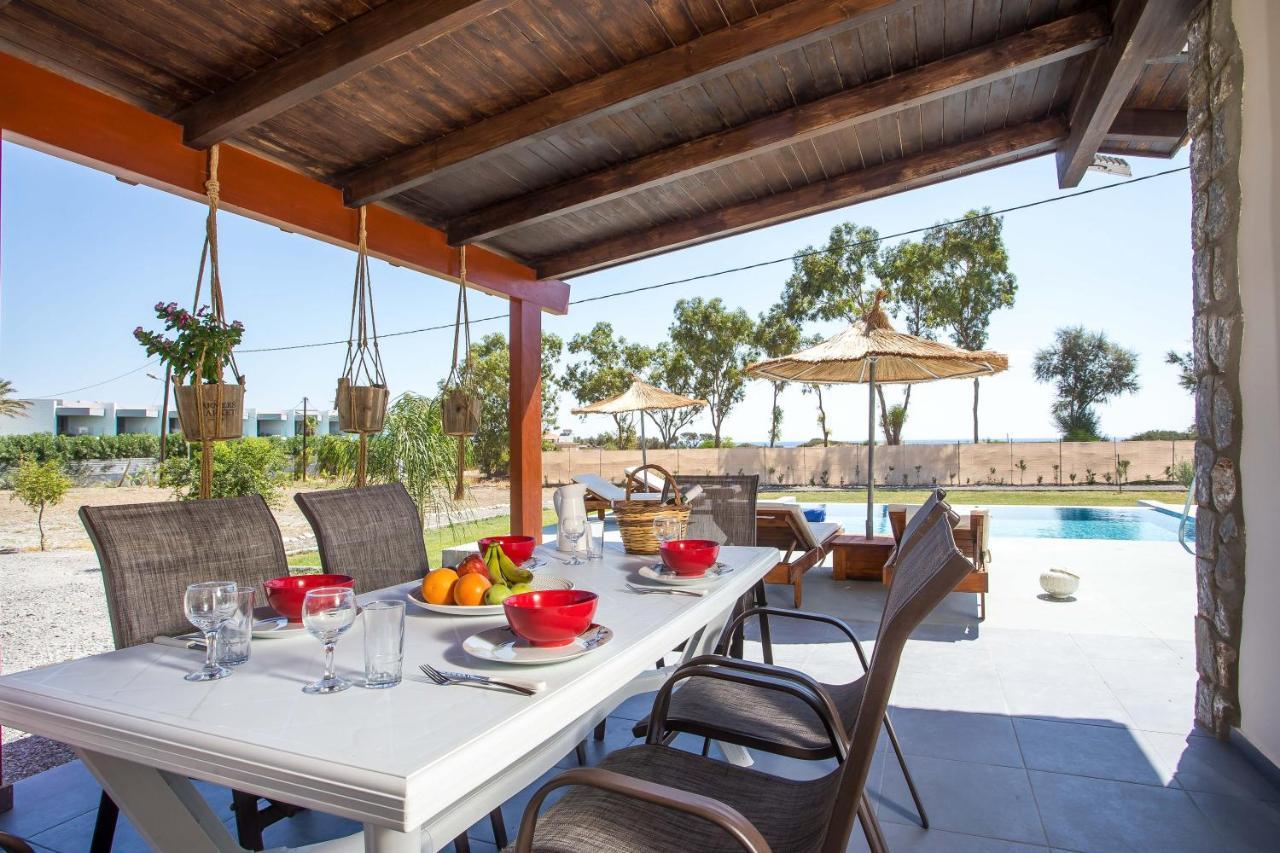 Luna Rossa Beachhouse , Gennadi